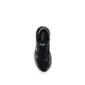 Schwarze Sneaker aus recyceltem Polyamid