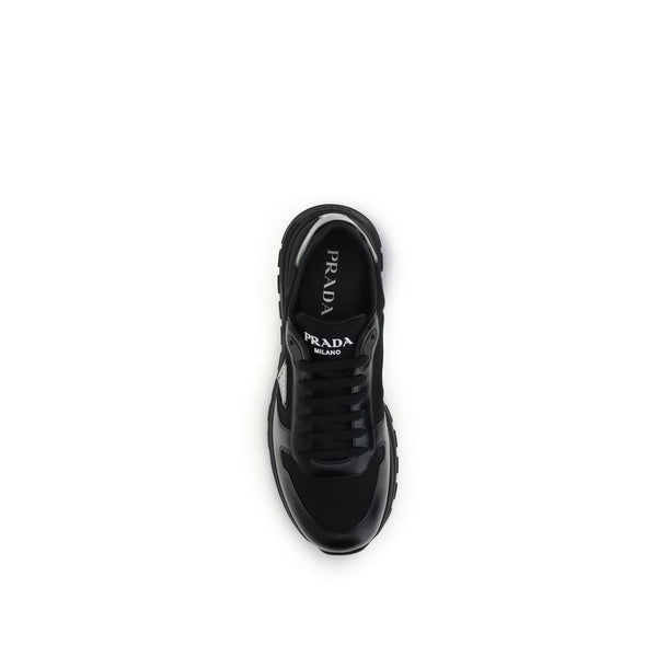 Schwarze Sneaker aus recyceltem Polyamid