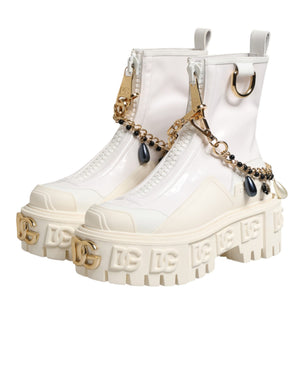 Weiße Leder-Stiefeletten mit Gummi-Logo