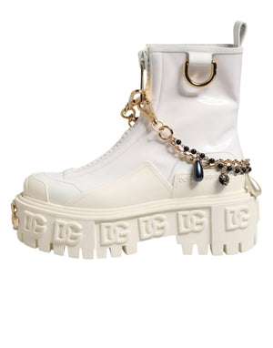 Weiße Leder-Stiefeletten mit Gummi-Logo