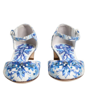 Weiße und blaue Sandalen mit Blumenmuster und Kristallen