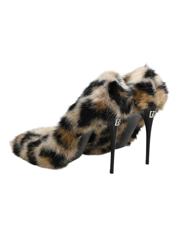 Braune Leoparden-High-Heels mit Fell