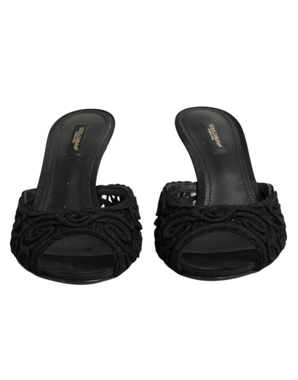 Schwarze bestickte Slip-On-Pantoletten mit Absatz
