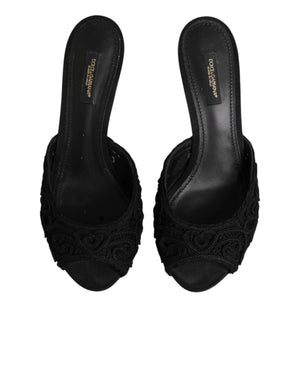 Schwarze bestickte Slip-On-Pantoletten mit Absatz