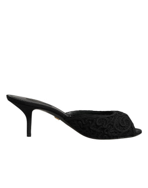 Schwarze bestickte Slip-On-Pantoletten mit Absatz
