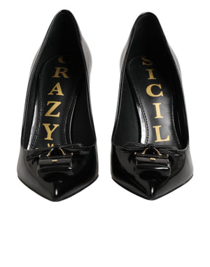 Schwarze Pumps mit Taschen-Verzierung