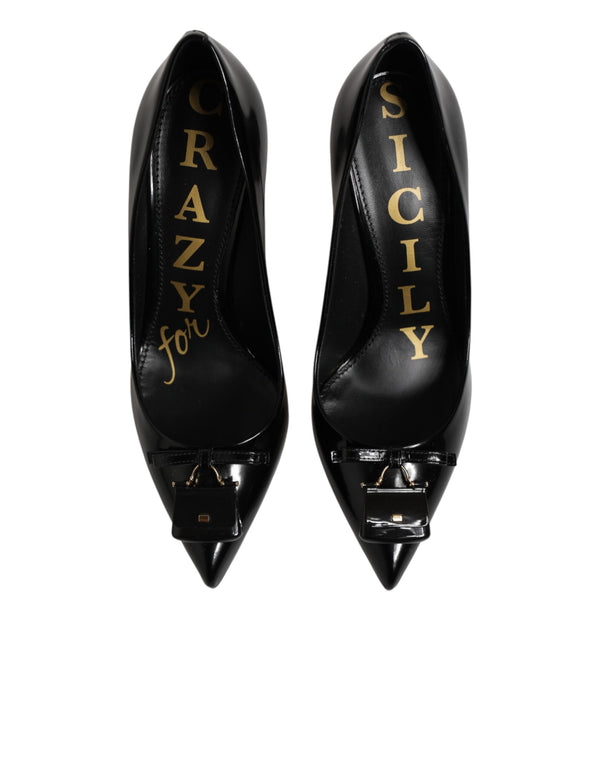 Schwarze Pumps mit Taschen-Verzierung