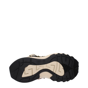 Beigefarbene Wildleder-Sneaker