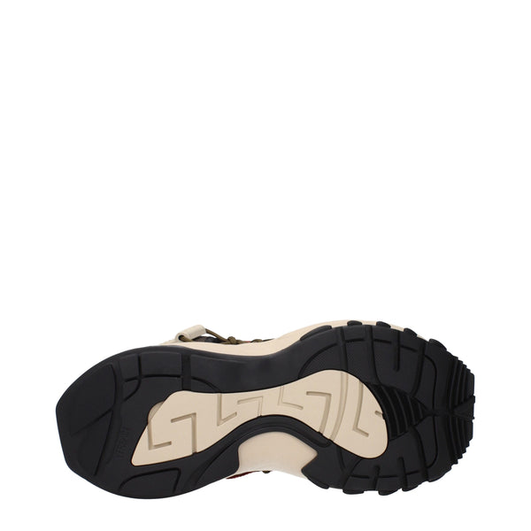 Beigefarbene Wildleder-Sneaker