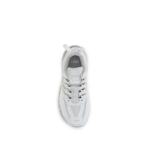 Weiße Polyamid-Sportschuhe