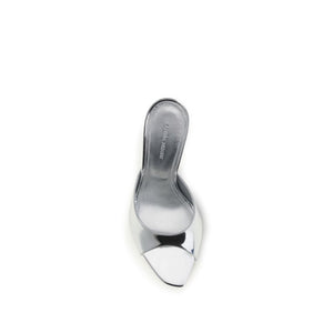Silberne Leder-Pantoffeln