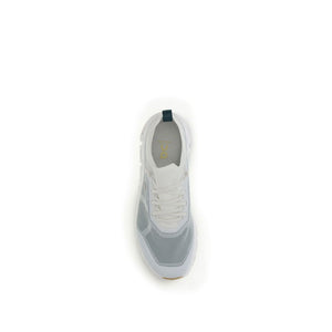 Weiße Polyamid-Sportschuhe