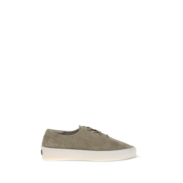 Beigefarbene Leder-Sneakers mit niedrigem Schaft