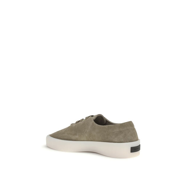 Beigefarbene Leder-Sneakers mit niedrigem Schaft