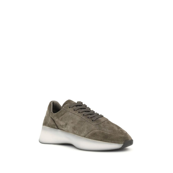 Grüne Leder-Sportschuhe