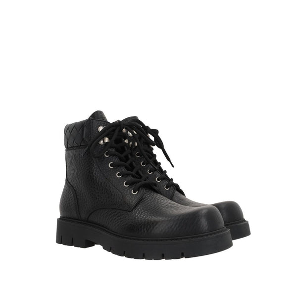 Schwarze Stiefeletten aus Kalbsleder mit Schnürung