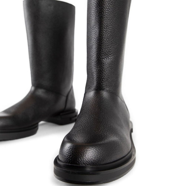 Schwarze Stiefeletten aus Kalbsleder