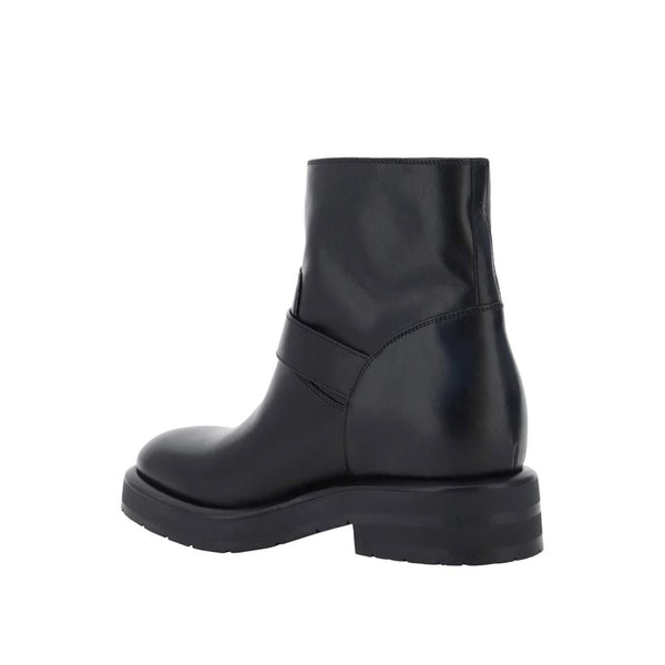 Schwarze Stiefeletten aus Kalbsleder