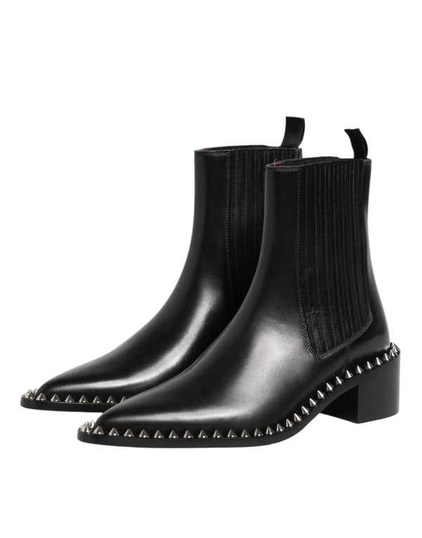 Schwarze, mit Nieten besetzte Chelsea-Stiefeletten