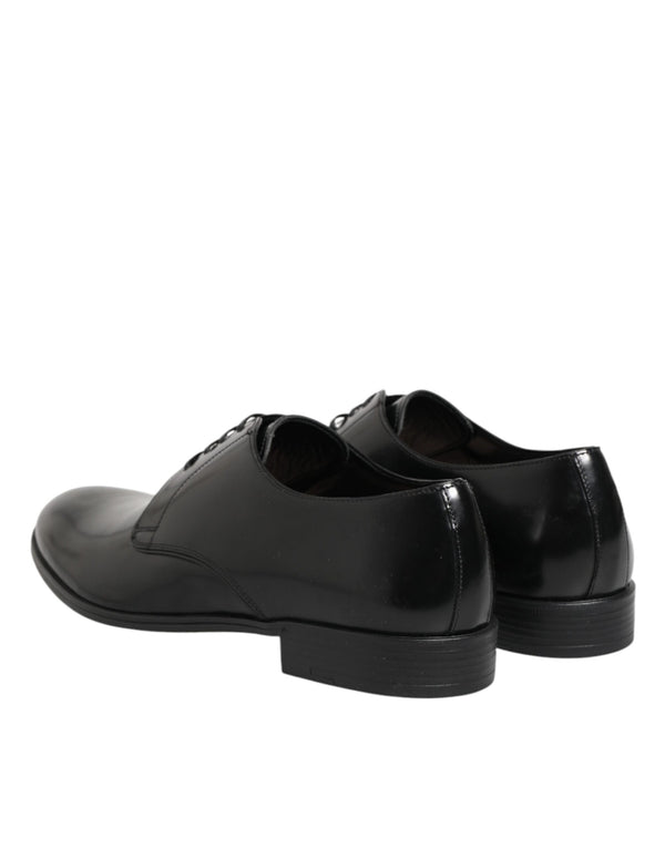 Schwarze Derby-Schnürschuhe aus Kalbsleder