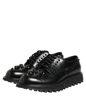 Schwarze, mit Nieten besetzte Lederschnürschuhe für Herren
