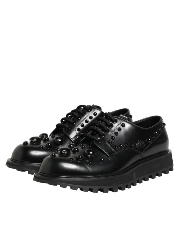 Schwarze, mit Nieten besetzte Lederschnürschuhe für Herren