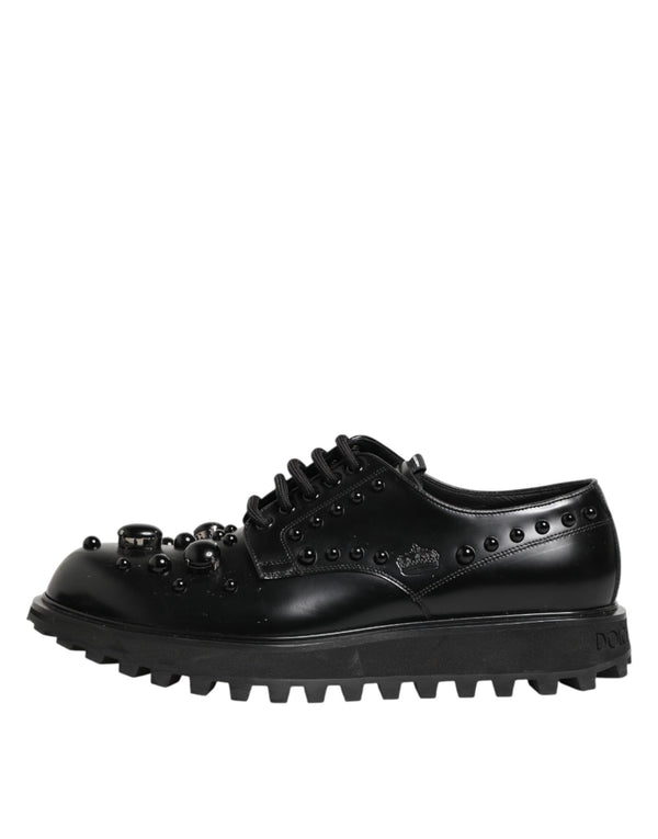 Schwarze, mit Nieten besetzte Lederschnürschuhe für Herren