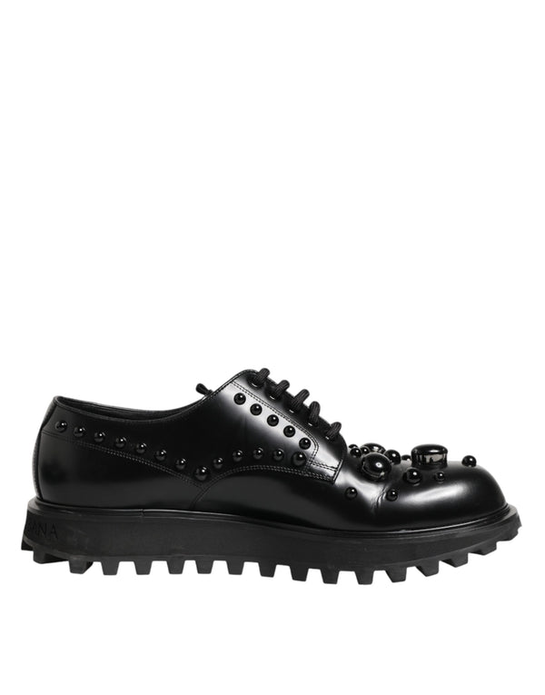 Schwarze, mit Nieten besetzte Lederschnürschuhe für Herren