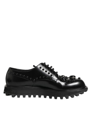 Schwarze, mit Nieten besetzte Lederschnürschuhe für Herren