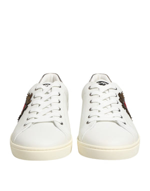 Weiße Sneakers aus Leder mit Herz-Applikation