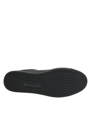 Schwarze Leder-Sneakers mit Herz-Verzierung