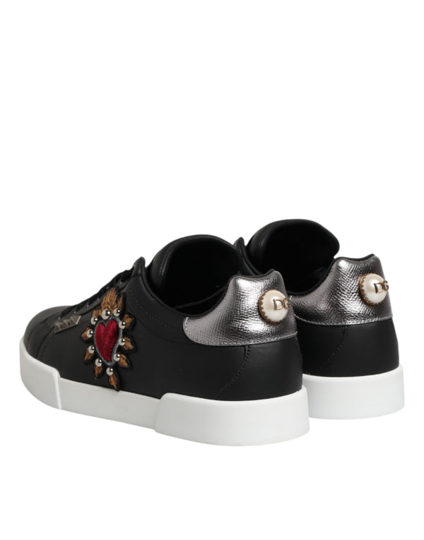 Schwarze Sneakers aus Leder mit Herz-Applikation