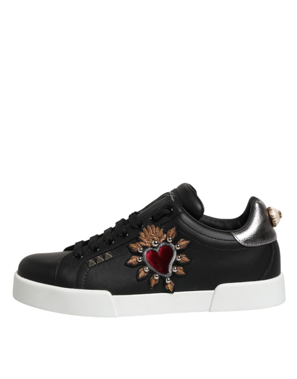Schwarze Sneakers aus Leder mit Herz-Applikation