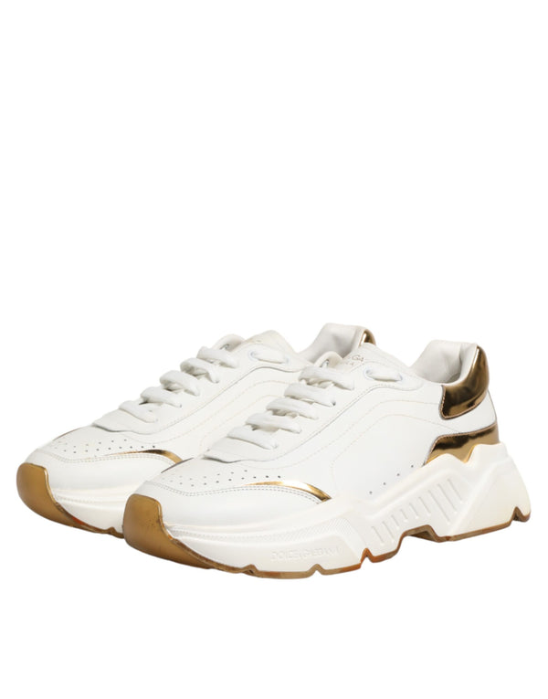 Weiße und goldene Daymaster Sneakers
