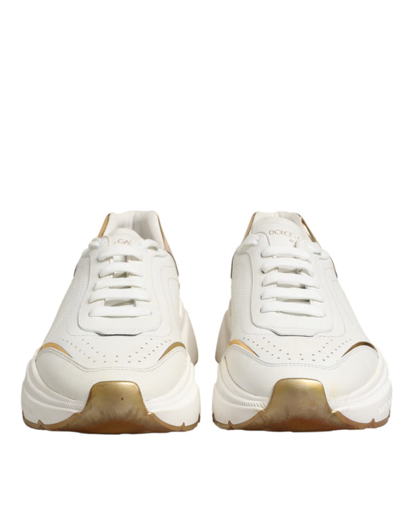 Weiße und goldene Daymaster Sneakers
