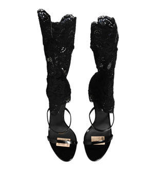 Schwarze Sandalen mit floraler Spitze