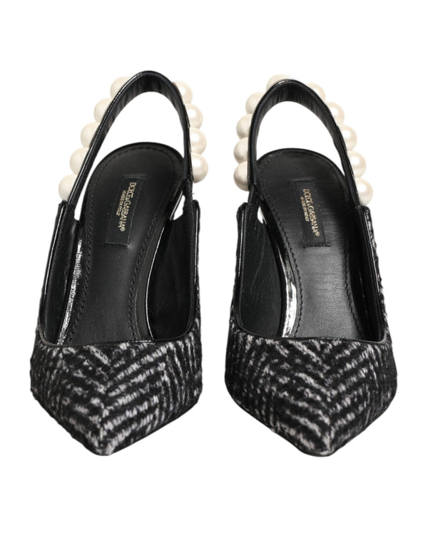 Weiße Slingback-Schuhe mit Schwarz-Weiß-Chevron-Muster und Kunstperlen