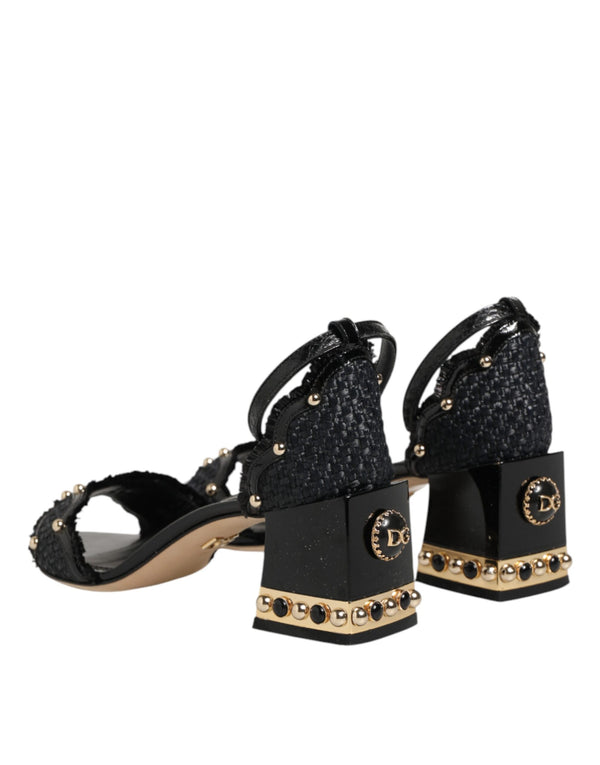 Schwarze Sandalen mit Nieten und Knöchelriemen