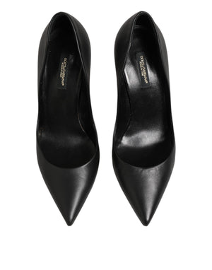 Schwarze Lackleder-Pumps mit hohem Absatz
