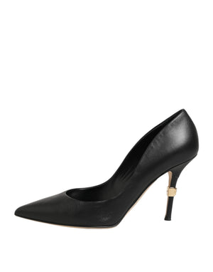 Schwarze Lackleder-Pumps mit hohem Absatz