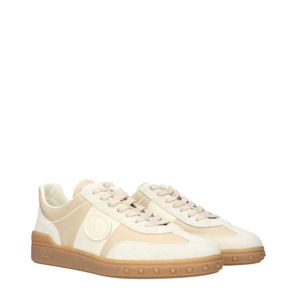 Beigefarbene Sneakers aus Stoff mit niedrigem Schaft
