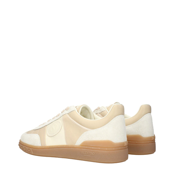 Beigefarbene Sneakers aus Stoff mit niedrigem Schaft