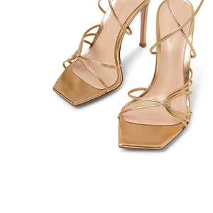 Goldene Stiletto-Sandalen aus Kalbsleder