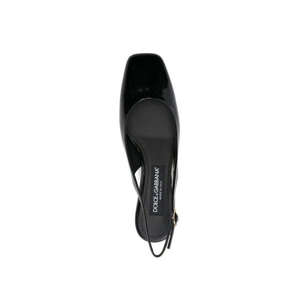 Schwarze Pumps aus Kalbsleder mit Mittelabsatz