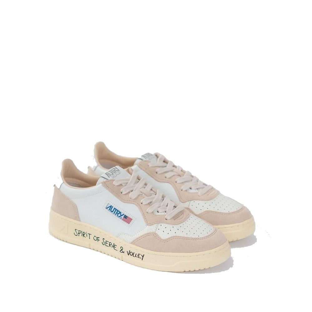 Weiße Ziegenleder-Sneaker