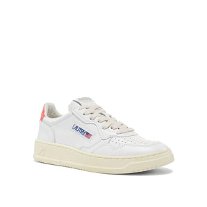 Weiße Leder-Sneaker mit niedrigem Schaft