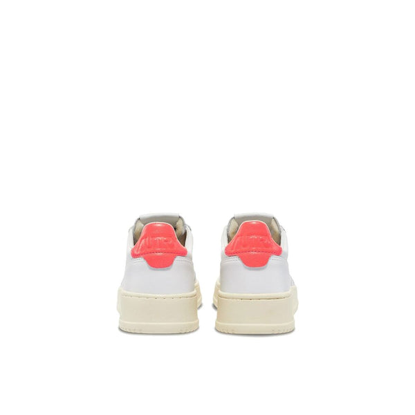 Weiße Leder-Sneaker mit niedrigem Schaft