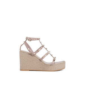 Beige Keilabsatz-Sandalen aus Kalbsleder