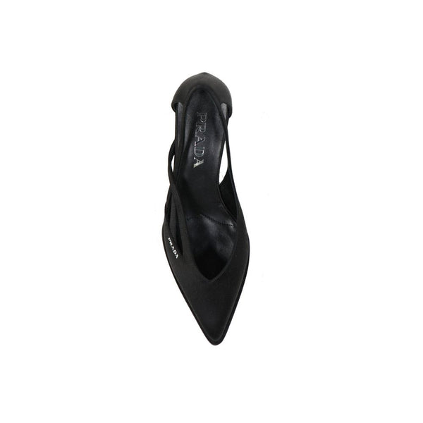 Schwarze Seidenpumps mit mittlerem Absatz