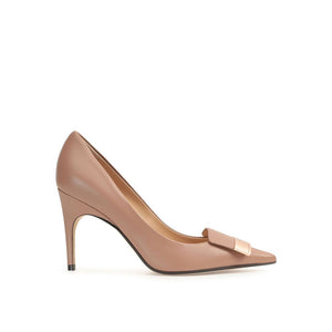 Beige Pumps aus Kalbsleder mit hohem Absatz